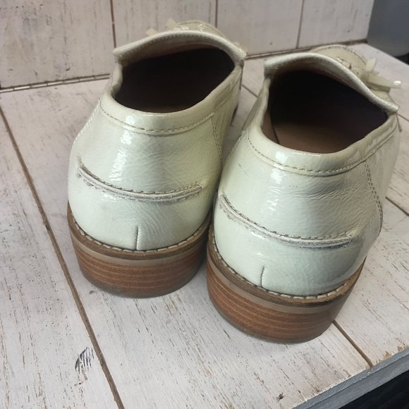 Steve Madden Woman's Meela Bone Patent Loafers Size 9M Fringe/Tassel Trim - Picture 7 of 10